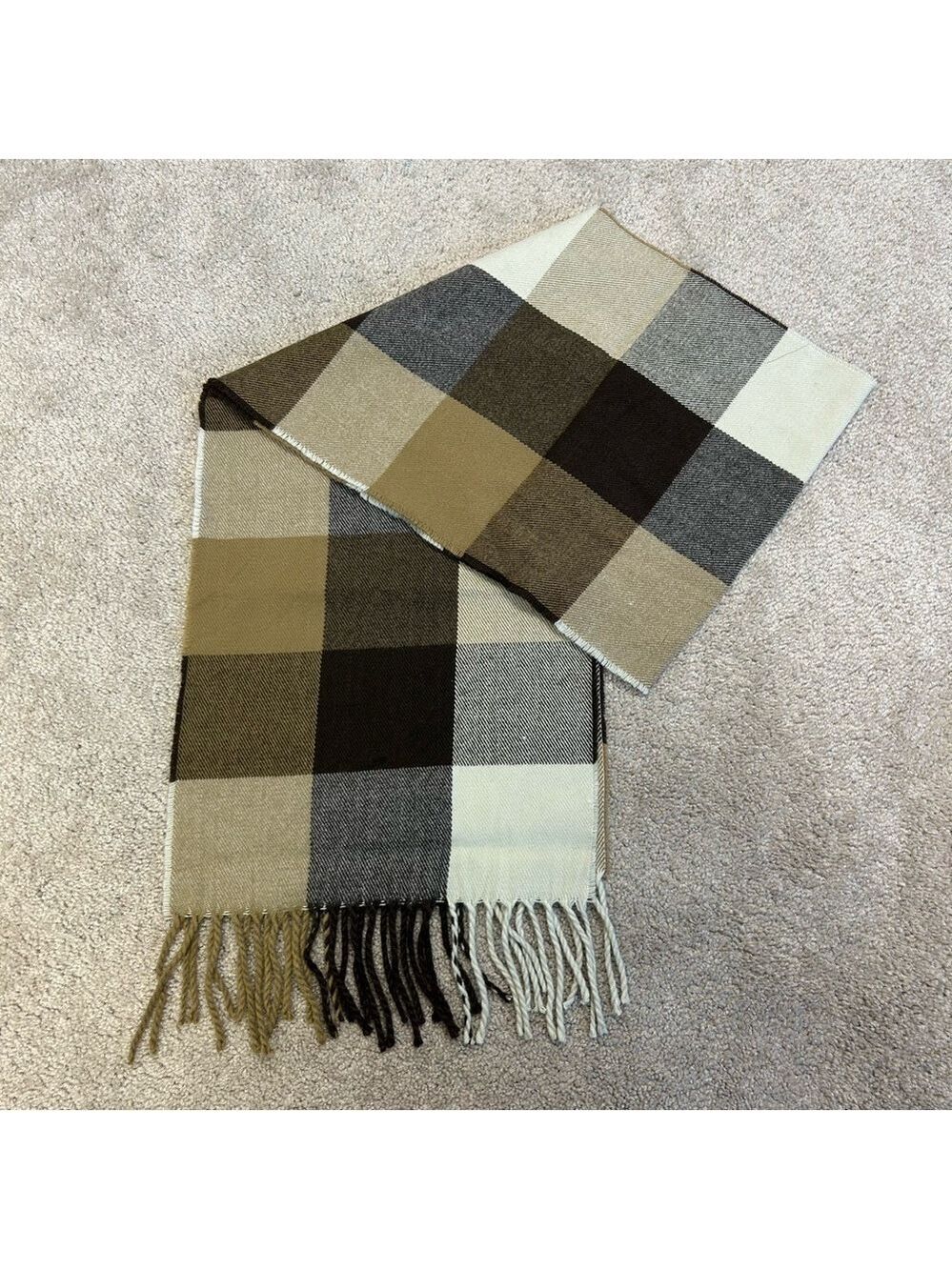 EDDIE Bauer tan Brown cream black ivory white plaid check square print scarf